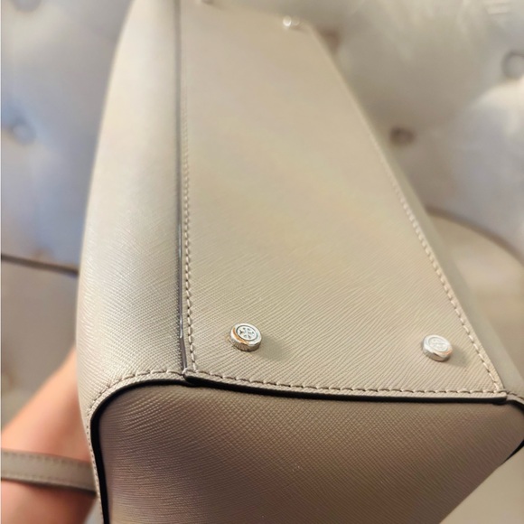 Tory Burch Gray Saffriano Leather Tote Bag - Picture 7 of 9